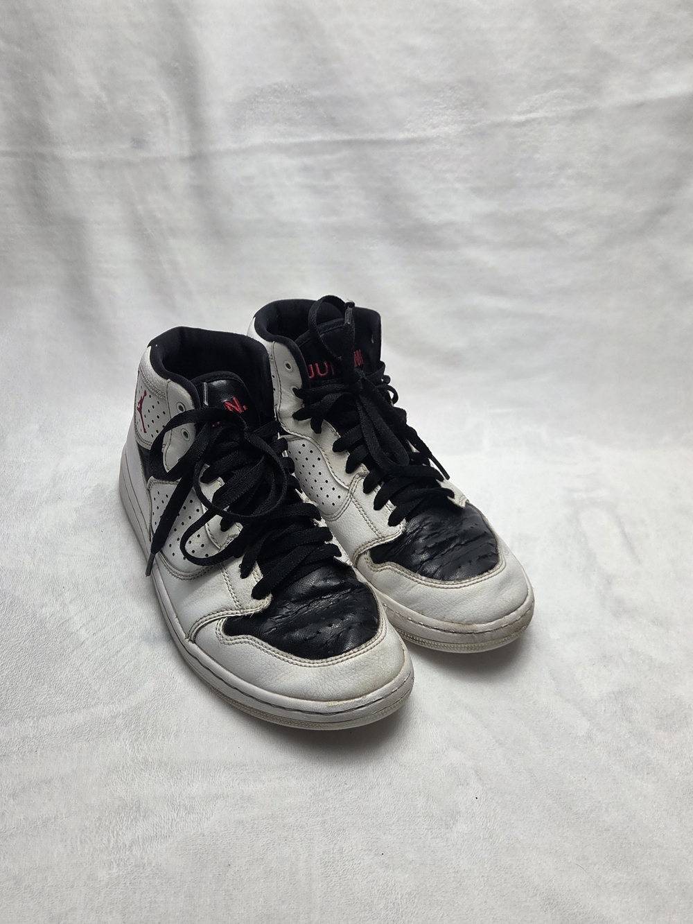 Jordan Access Men's Mid Top Lace Up Leather Sneakers White/Black